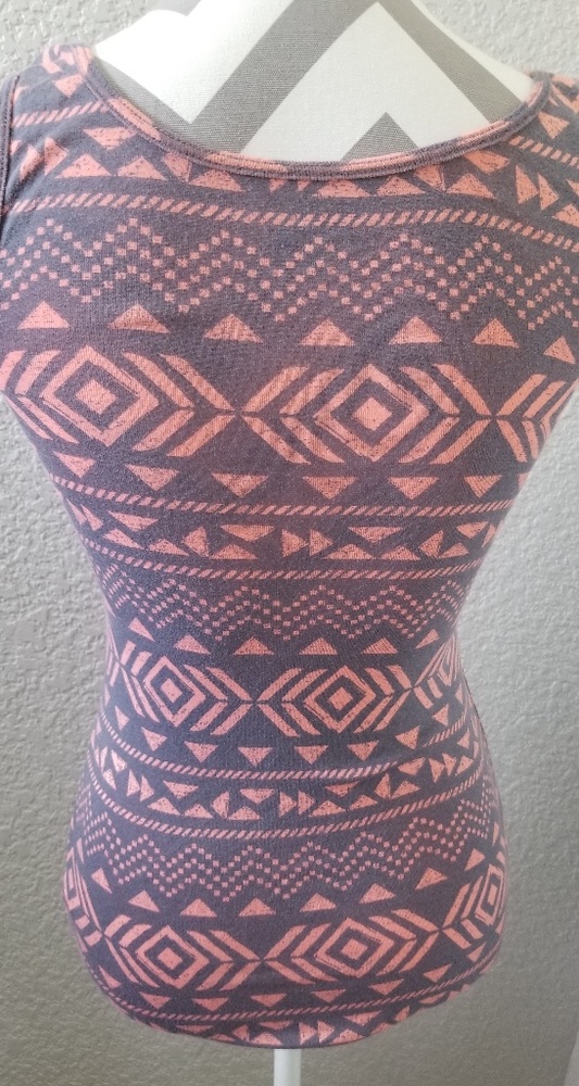 Tank top - Picture 2 of 5